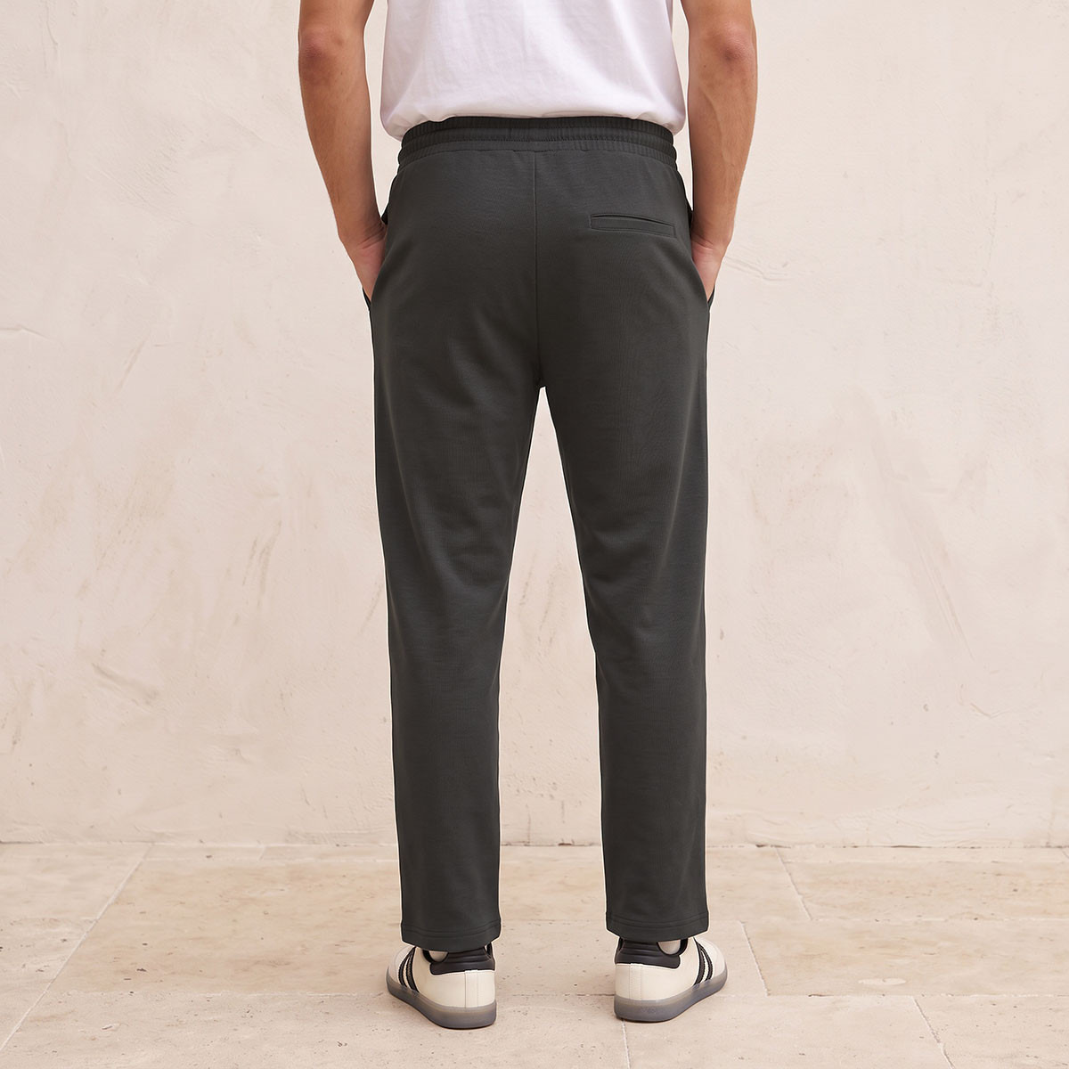 بنطلون بقصة واسعة من بانجولين لوف-men-clothing-bottoms-joggers-image-3