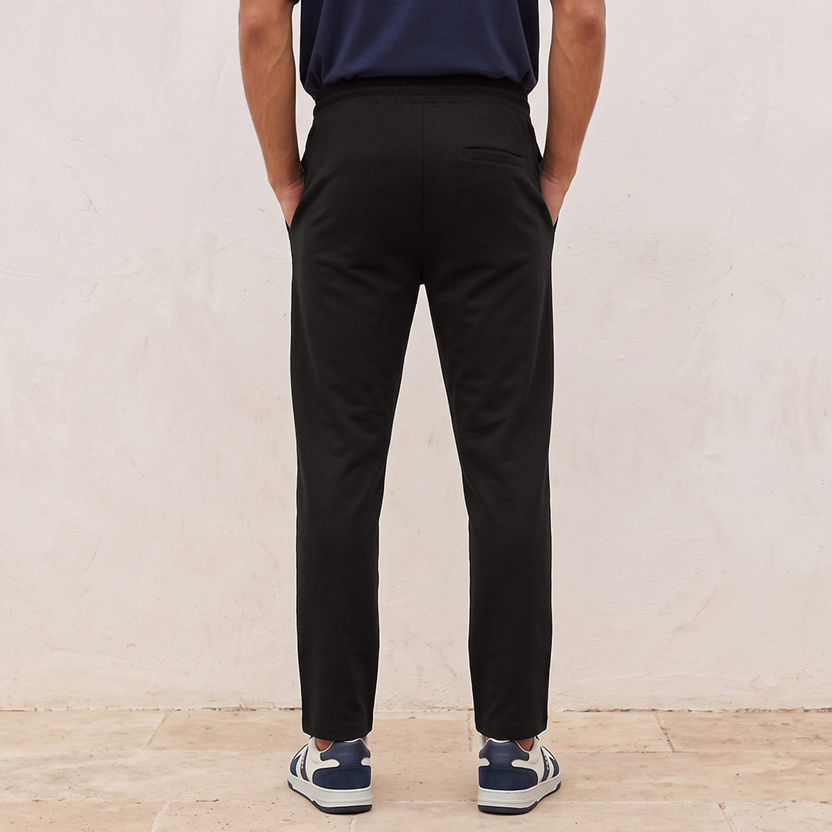بنطلون بقصة واسعة من بانجولين لوف-men-clothing-bottoms-joggers-image-3