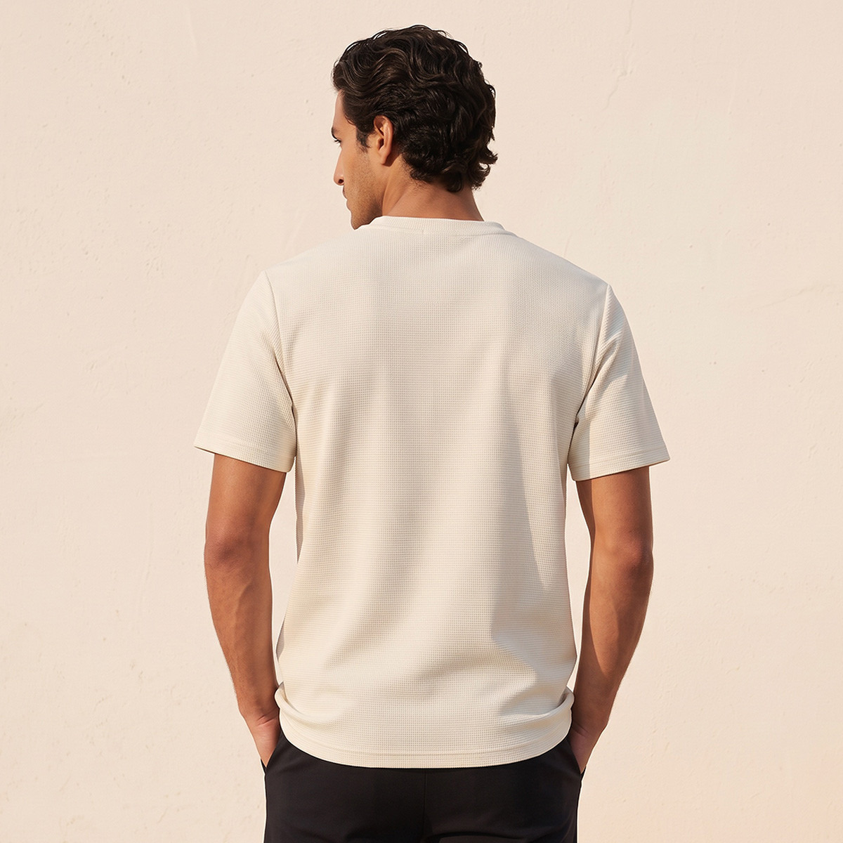 تيشيرت بارز الملمس بياقة دائرية من بانجولين لوف-men-clothing-tshirtsandpolos-tshirts-image-4