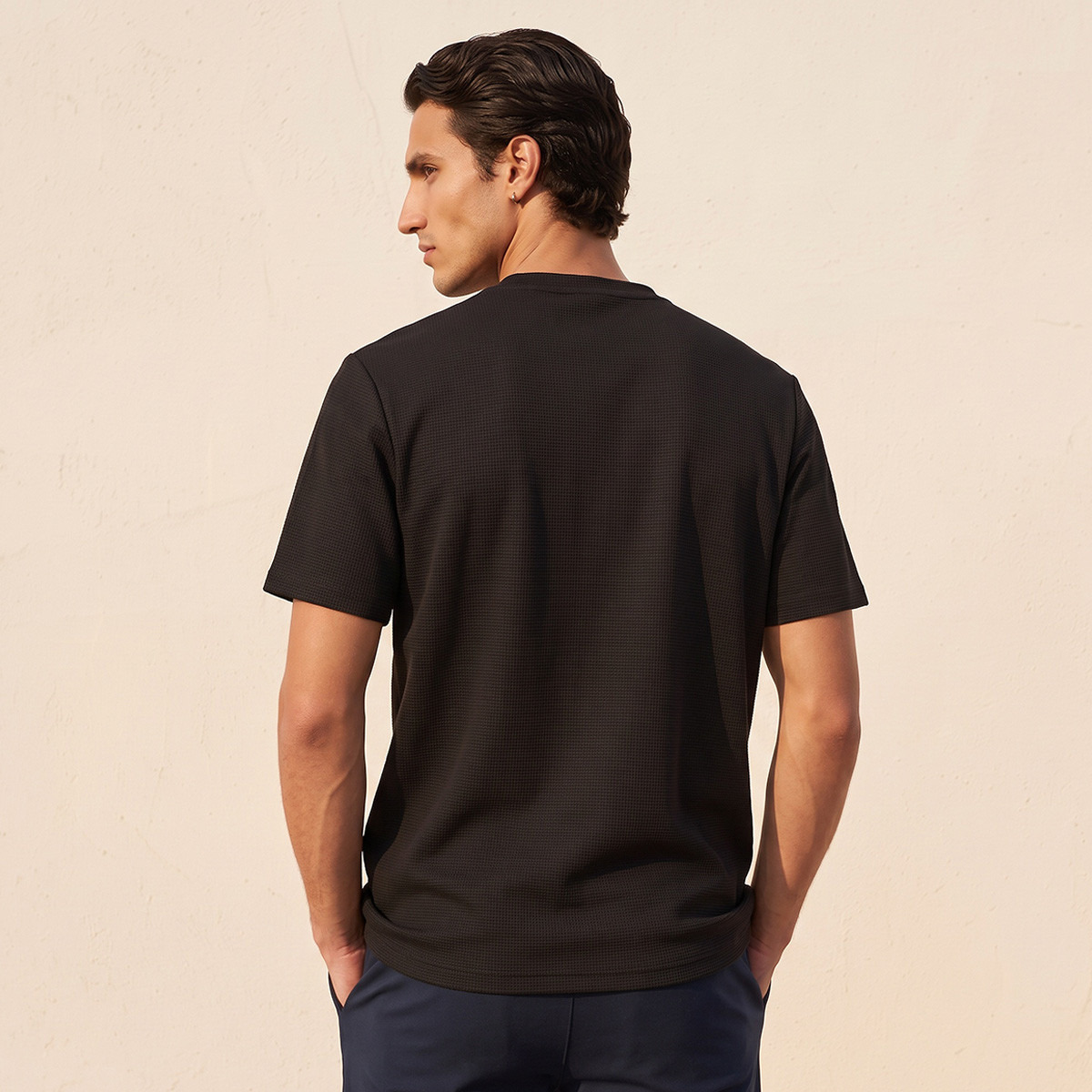 تيشيرت بارز الملمس بياقة دائرية من بانجولين لوف-men-clothing-tshirtsandpolos-tshirts-image-3