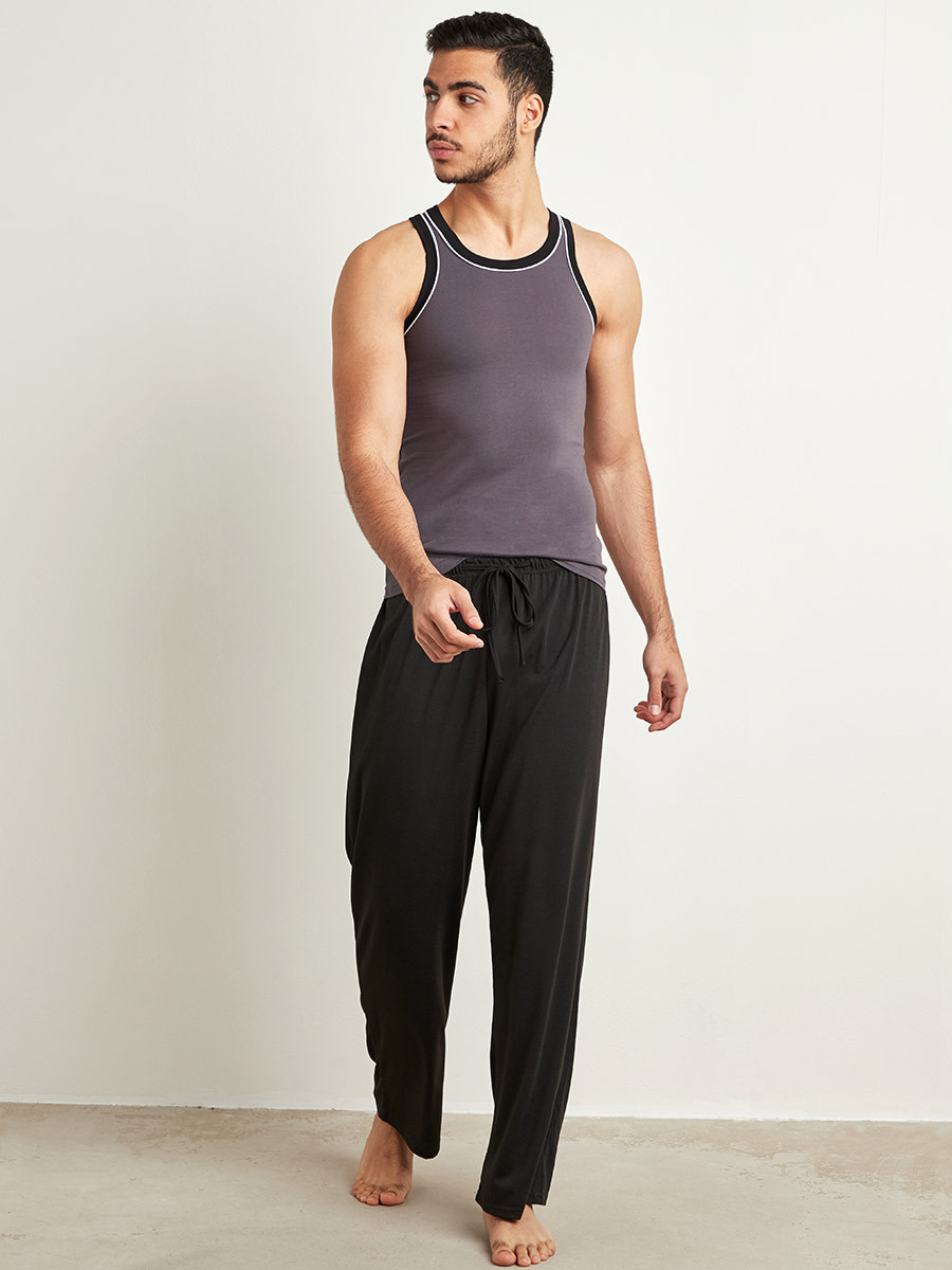 بنطلون سادة بربطة خصر وقصة واسعة-men-clothing-nightwear-pyjamaandshorts-image-4