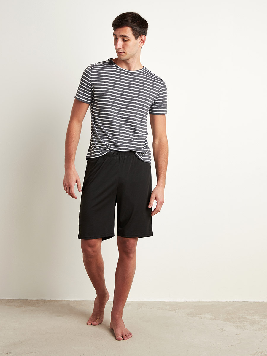 مجموعة من تيشيرت مخطط وشورت سادة-men-clothing-nightwear-pyjamaandshorts-image-2