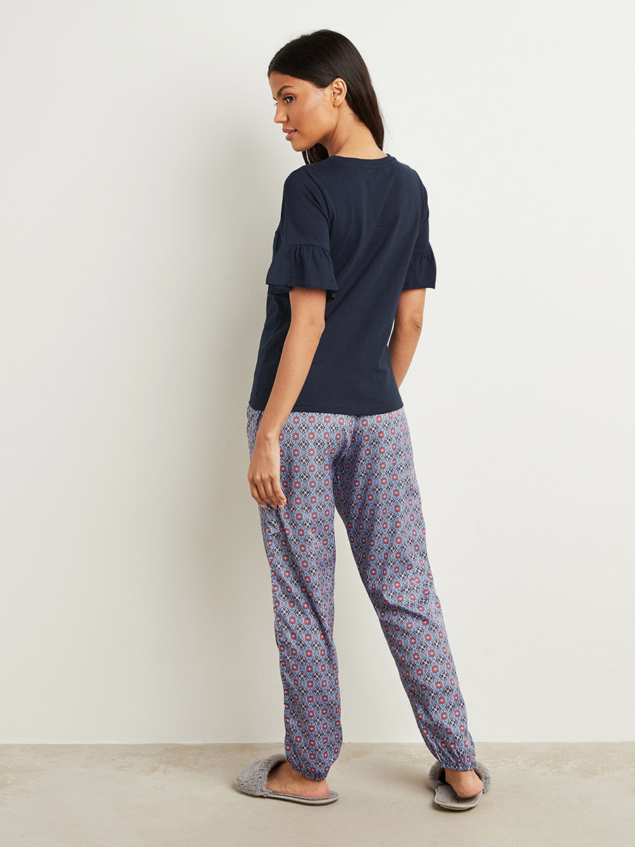 مجموعة من تيشيرت وبنطلون بيجاما من ستايلي-women-clothing-nightwear-pyjamas-bottoms-image-6