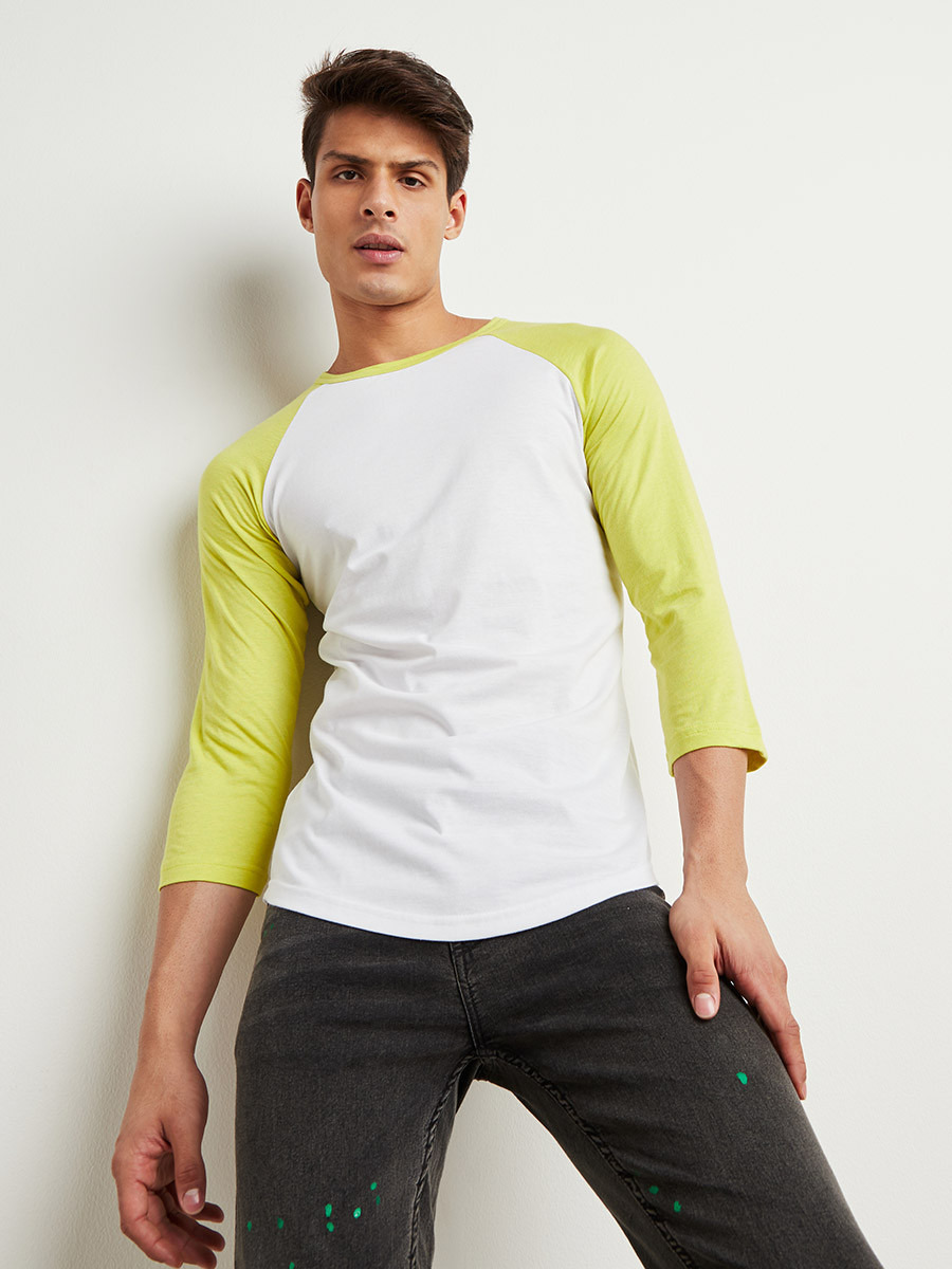 Contrast Raglan Sleeves Regular Fit T-shirt-men-clothing-sportswearandactivewear-tshirtsandpolos-image-1