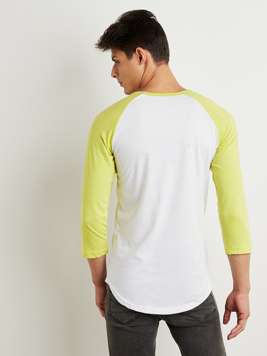 تيشيرت مطبوع بقصة واسعة-men-clothing-sportswearandactivewear-tshirtsandpolos-image-4