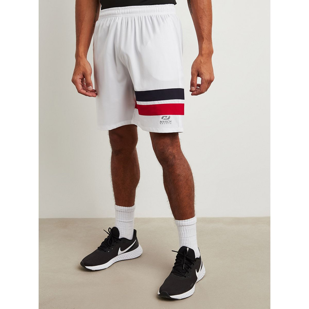 شورت مخطط بجيب جانبي من ستايلي-men-clothing-bottoms-shorts-image-1