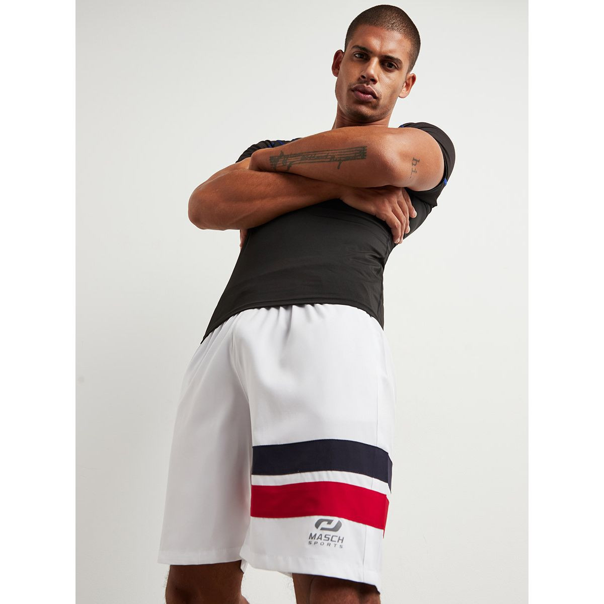 شورت مخطط بجيب جانبي من ستايلي-men-clothing-bottoms-shorts-image-2