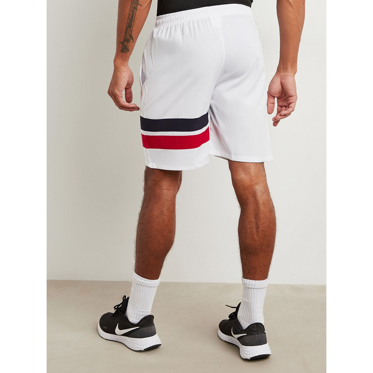 شورت مخطط بجيب جانبي من ستايلي-men-clothing-bottoms-shorts-image-5