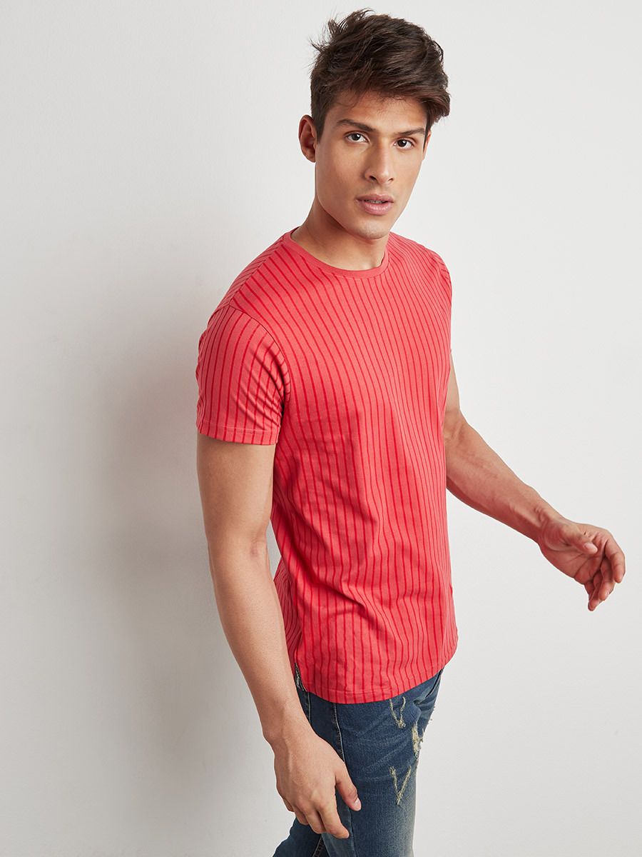 تيشيرت مخطط بقصة ضيقة-men-clothing-tshirtsandpolos-tshirts-image-1
