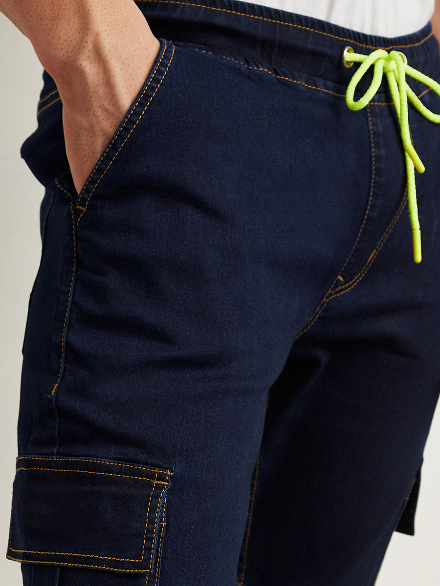 بنطلون جينز كارجو بقصة ضيقة-men-clothing-bottoms-jeans-image-4