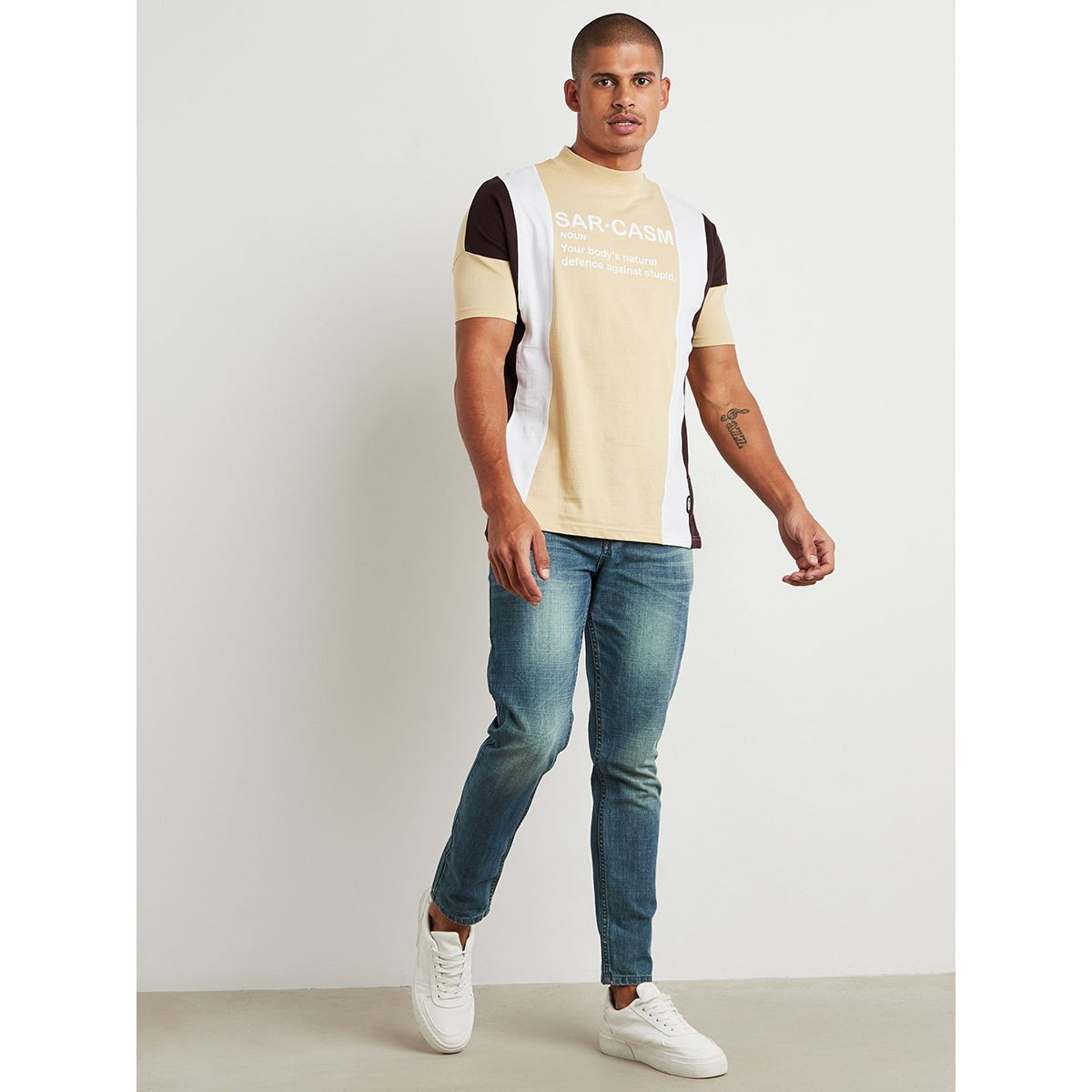 Pocket Construct Faded Jeans with Belt Loops-men-clothing-bottoms-jeans-image-2