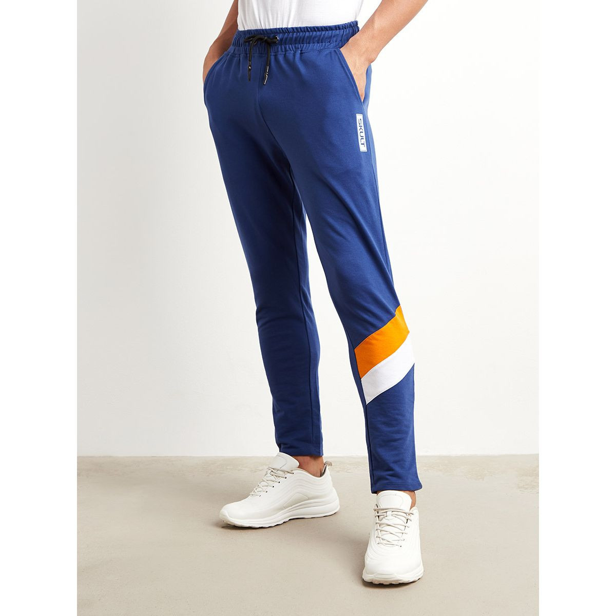 Styli Contrast Striped Trim Relaxed Fit Joggers-men-clothing-bottoms-joggers-image-1