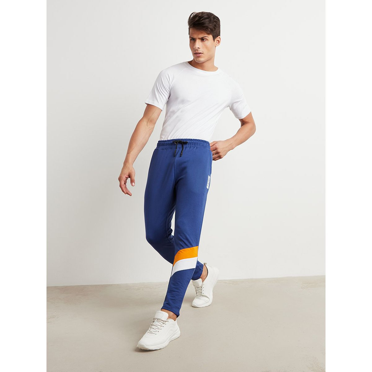 Styli Contrast Striped Trim Relaxed Fit Joggers-men-clothing-bottoms-joggers-image-2