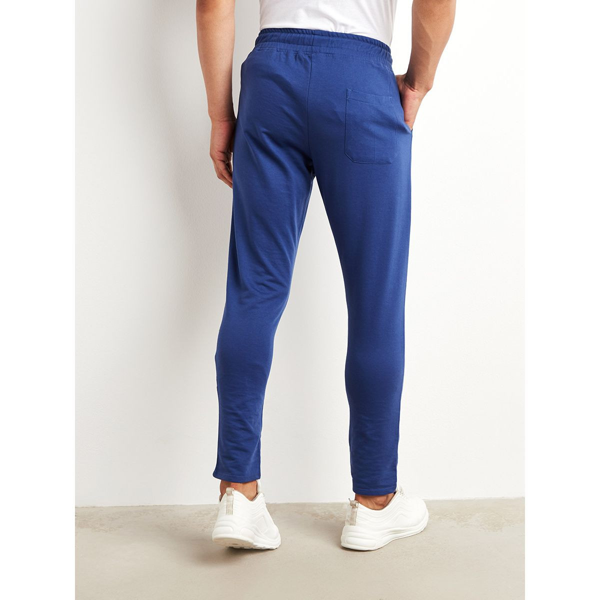 Styli Contrast Striped Trim Relaxed Fit Joggers-men-clothing-bottoms-joggers-image-4