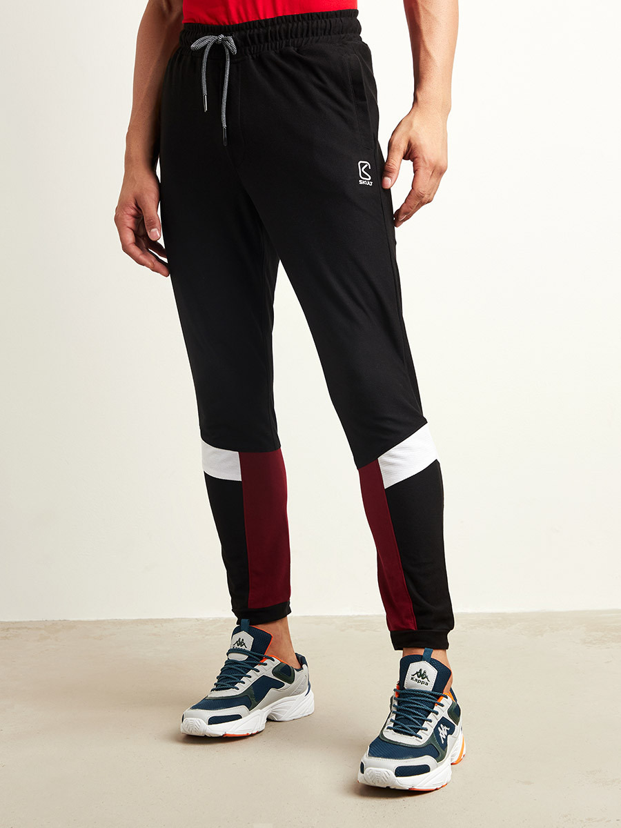 بنطلون رياضي بتفاصيل مطبوعة من ستايلي-men-clothing-bottoms-joggers-image-1