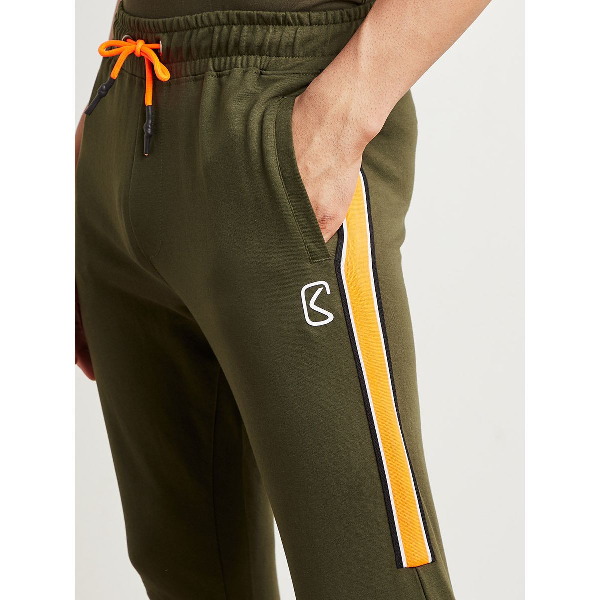 بنطلون رياضي بتفاصيل مطبوعة وحواف مزمومة من ستايلي-men-clothing-bottoms-joggers-image-3