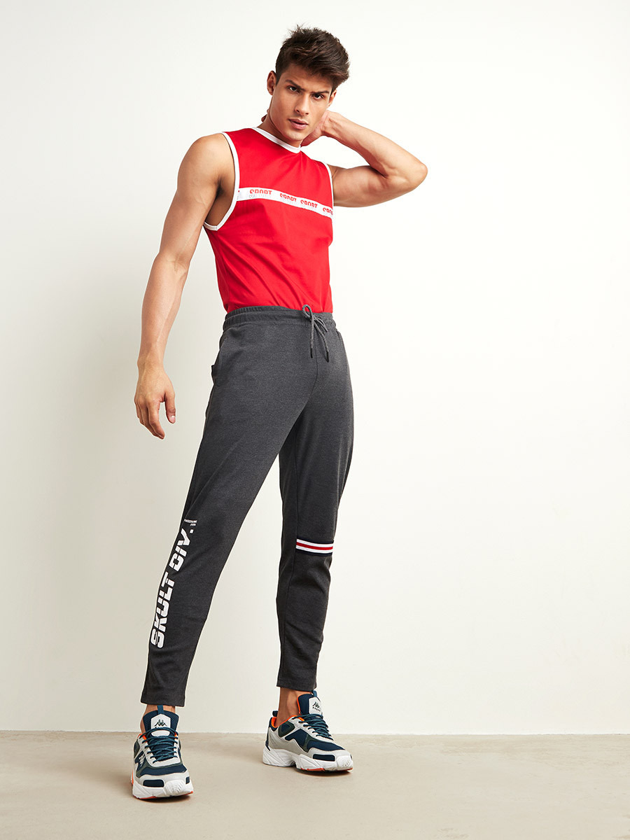 بنطلون رياضي بتفاصيل مطبوعة من ستايلي-men-clothing-bottoms-joggers-image-2
