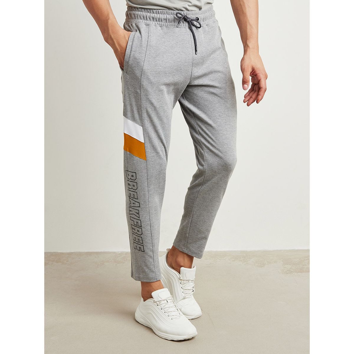 بنطلون رياضي بقصة واسعة من ستايلي-men-clothing-bottoms-joggers-image-1