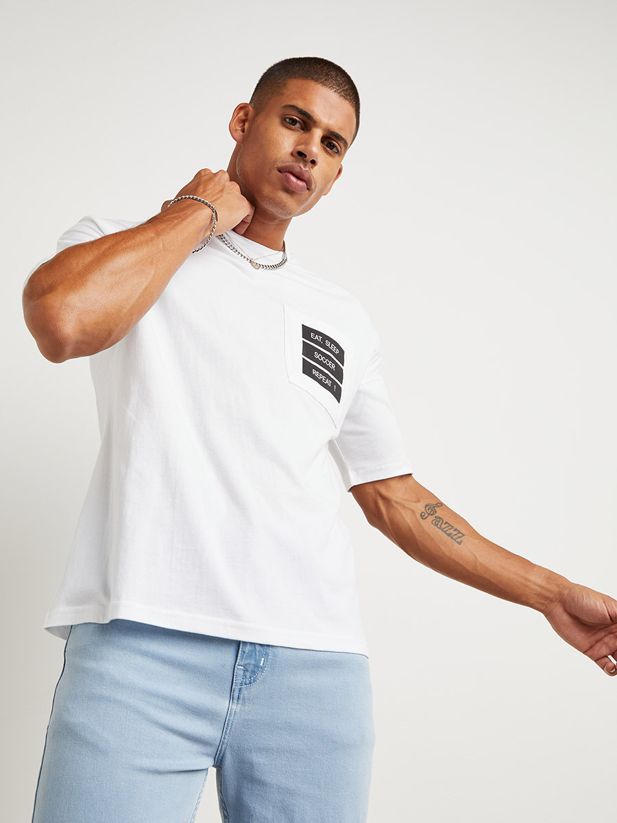 تيشيرت مطبوع بقصة واسعة-men-clothing-tshirtsandpolos-tshirts-image-1