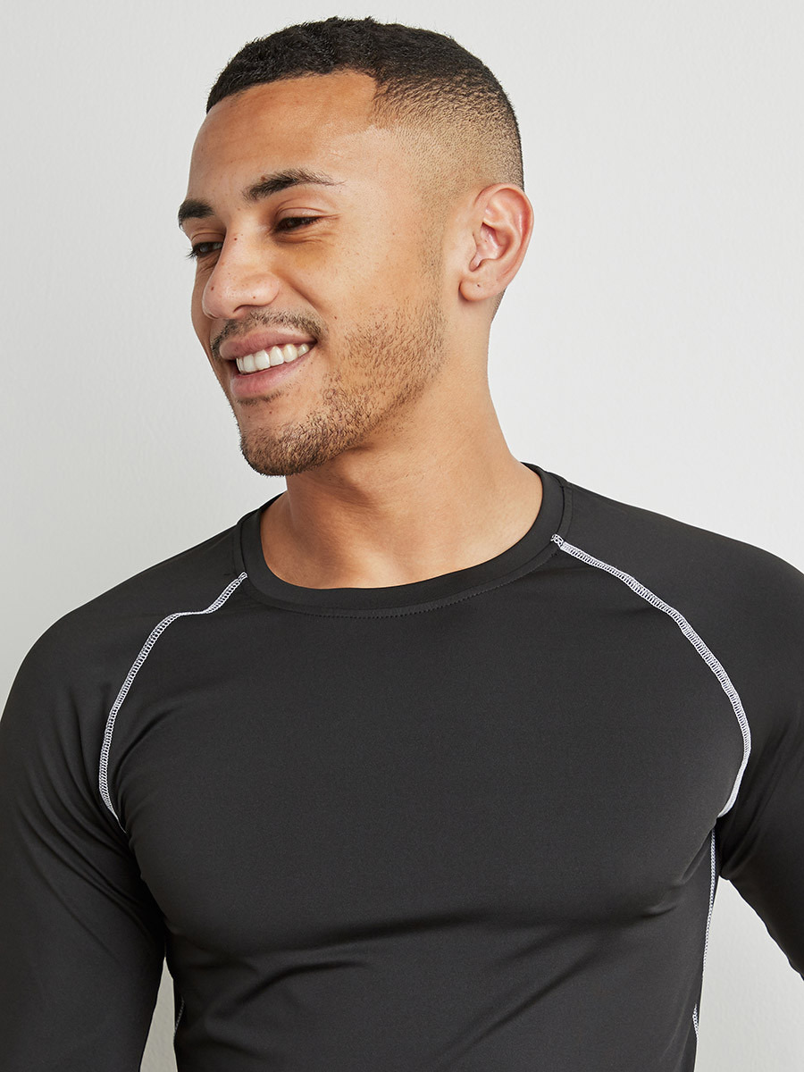 تيشيرت بقصة ضيقة وأكمام طويلة-men-clothing-tshirtsandpolos-tshirts-image-4