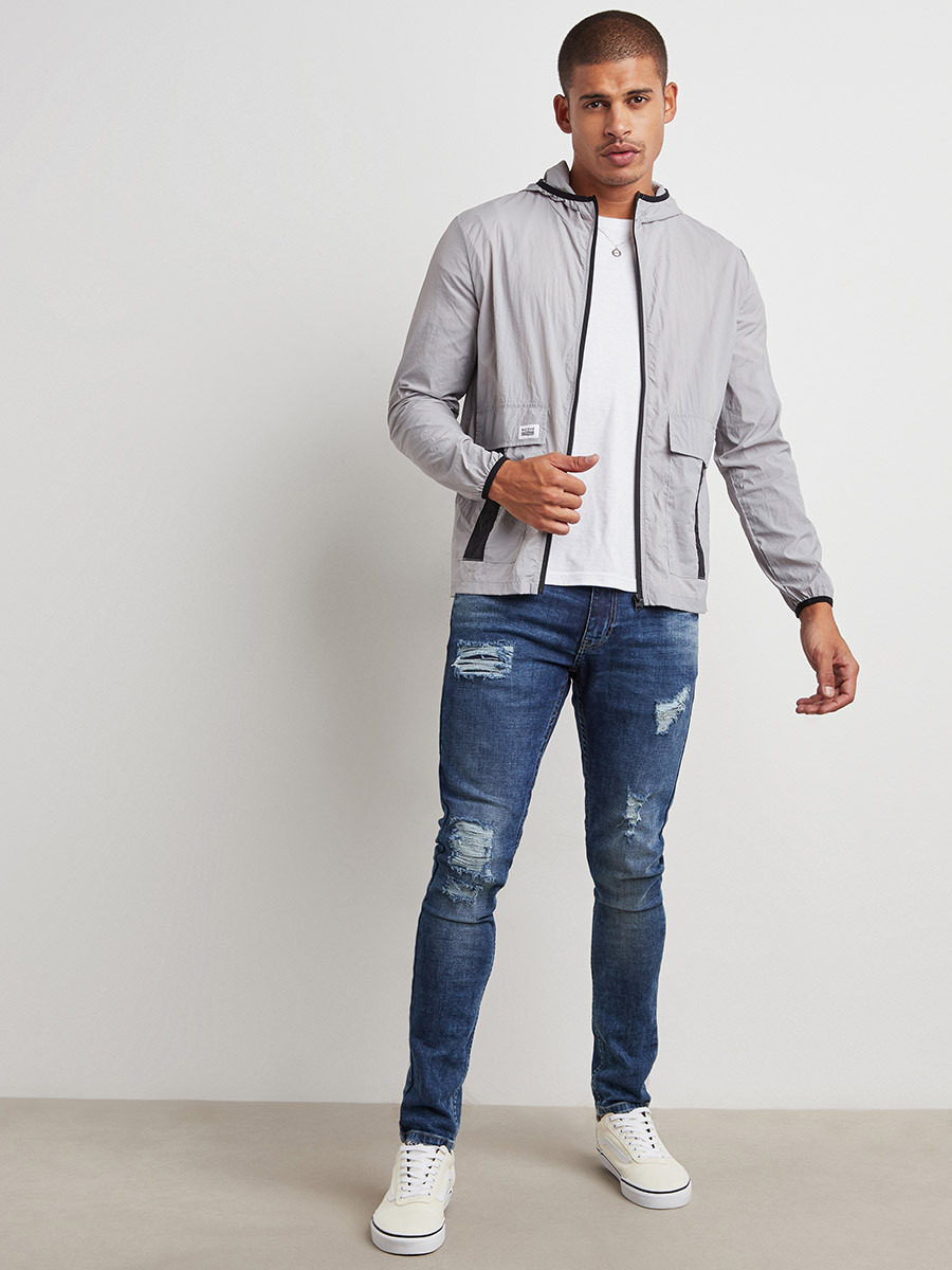 جاكيت بتصميم هودي وسحّاب إغلاق-men-clothing-jacketsandblazers-jackets-image-2