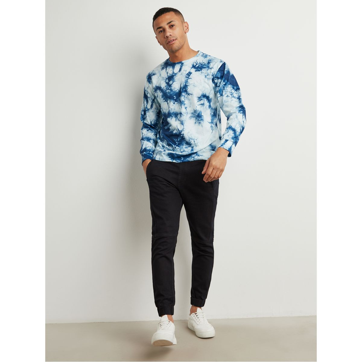 سويت شيرت مصبوغ بأكمام طويلة-men-winterwear-hoodiesandsweatshirts-image-2