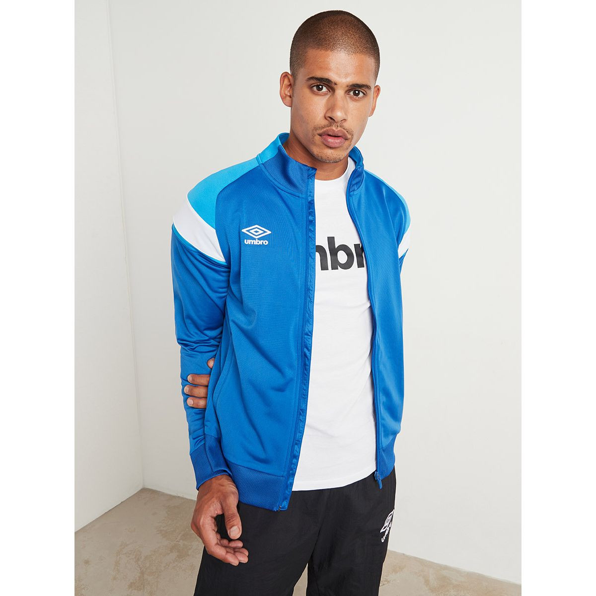 Umbro Full Zip Through Contrast Panel Jacket with Long Sleeves-men-clothing-jacketsandblazers-jackets-image-1
