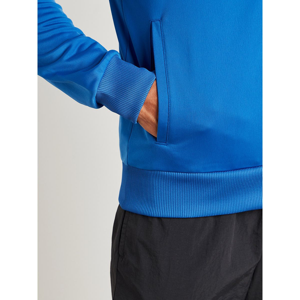 Umbro Full Zip Through Contrast Panel Jacket with Long Sleeves-men-clothing-jacketsandblazers-jackets-image-7