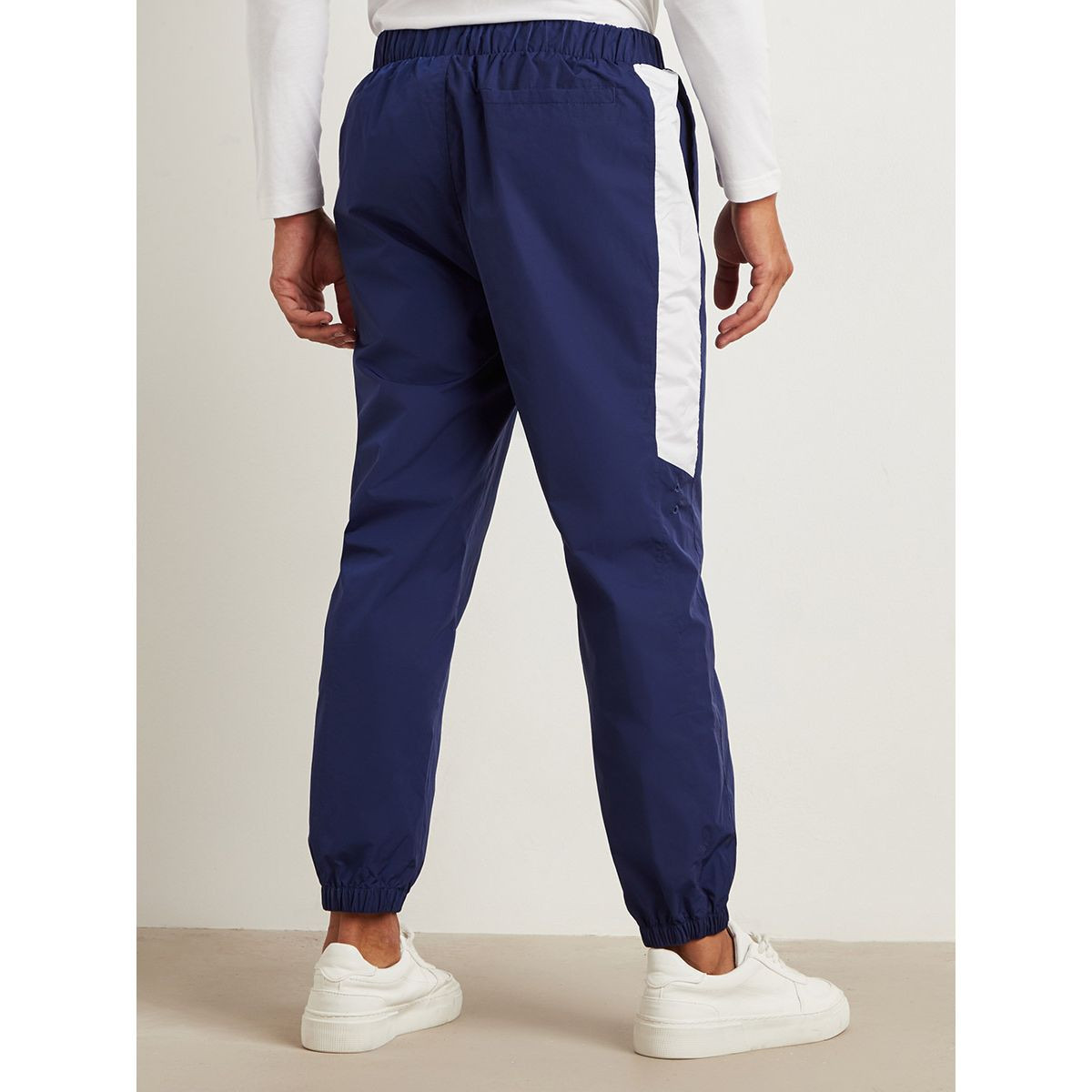Skechers Printed Cuffed Jogger with Side Pocket-men-clothing-sportswearandactivewear-bottoms-image-4