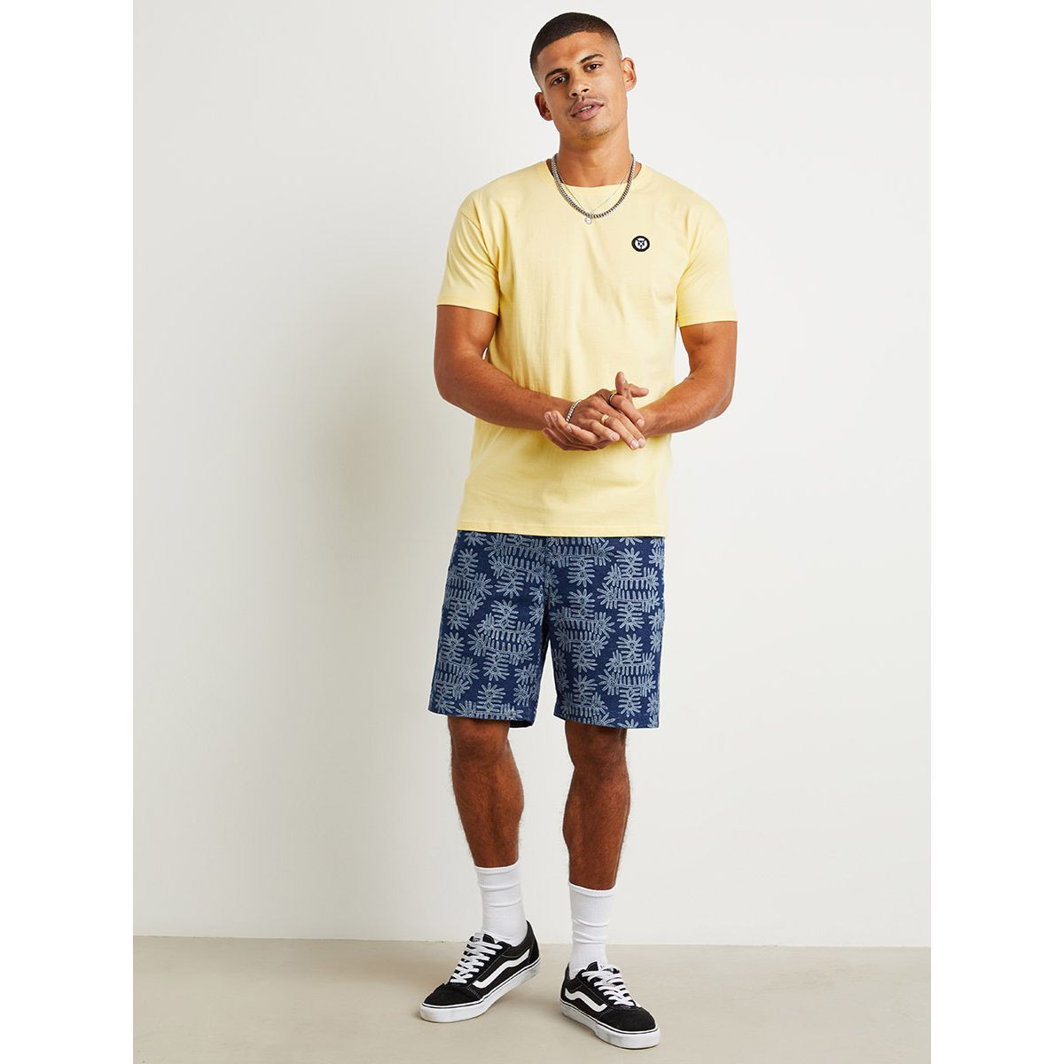 Styli All Over Print Button-Zip Closure Shorts-men-clothing-bottoms-shorts-image-2