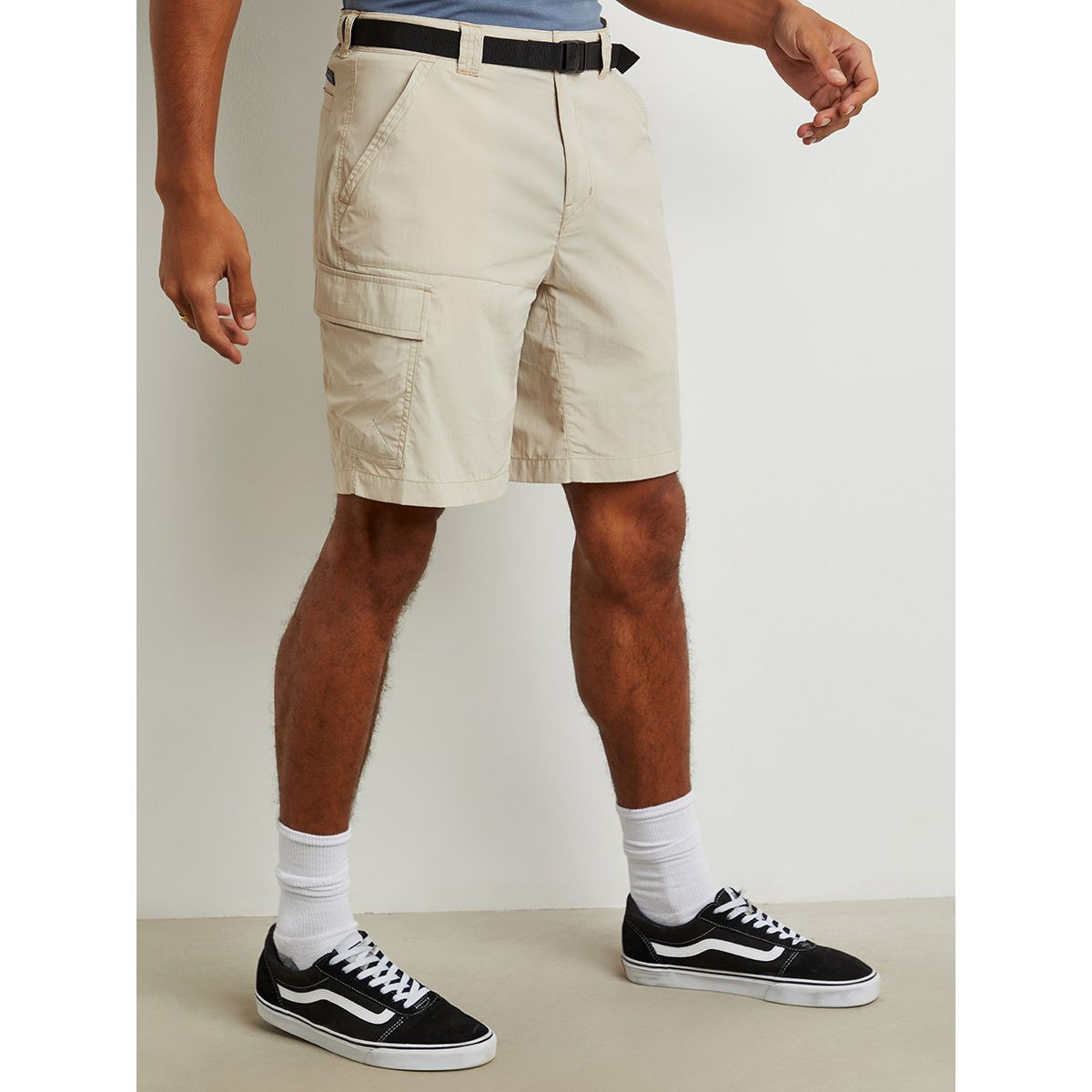 شورت بجيوب وحزام خصر من ستايلي-men-clothing-bottoms-shorts-image-1