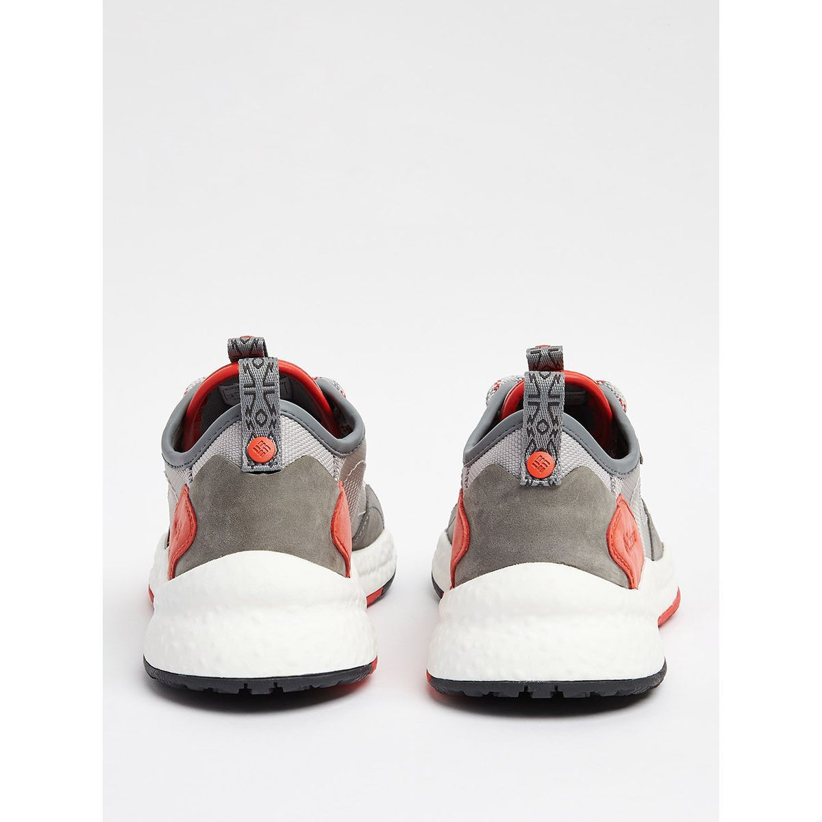 حذاء رياضي بتصميم شبكي من كولومبيا-men-shoes-sneakers-image-3