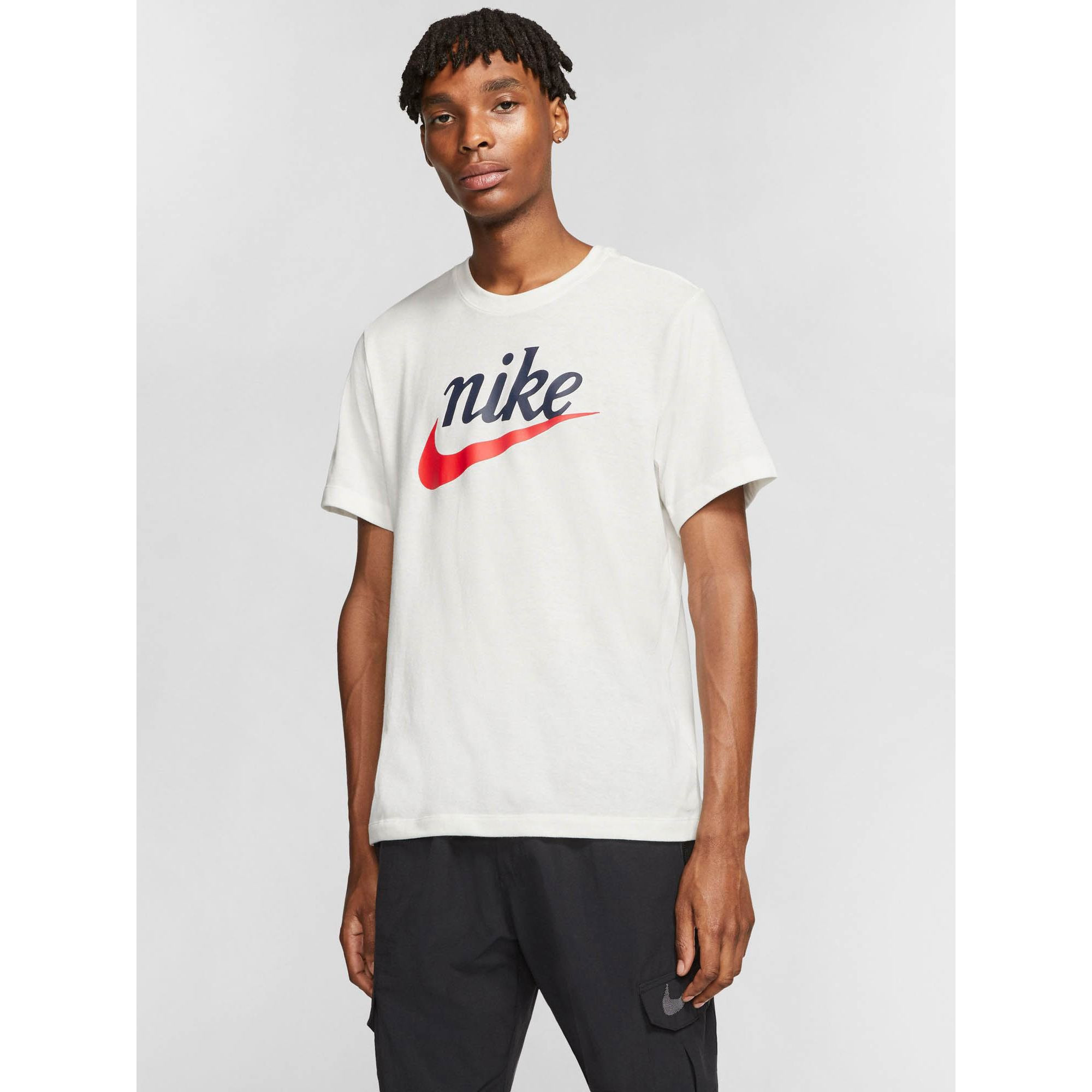 تيشيرت نايكي مطبوع بأكمام قصير من نايكي-men-clothing-sportswearandactivewear-tshirtsandpolos-image-1