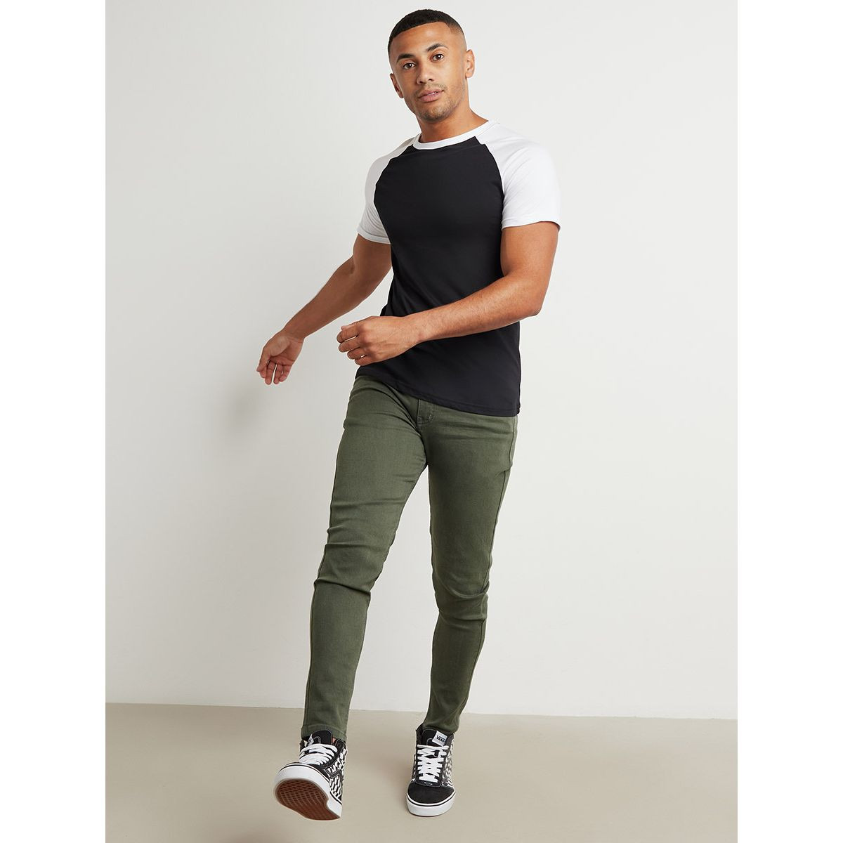 تيشيرت كاجوال بنمط كتل الألوان من ستايلي-men-clothing-tshirtsandpolos-tshirts-image-2