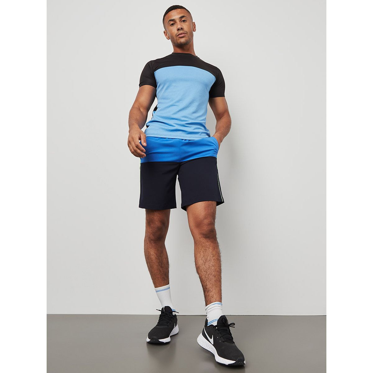 شورت بنمط كتل الألوان من ستايلي-sports-men-clothing-bottoms-image-2