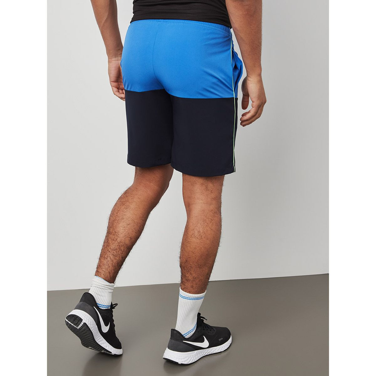 شورت بنمط كتل الألوان من ستايلي-sports-men-clothing-bottoms-image-4