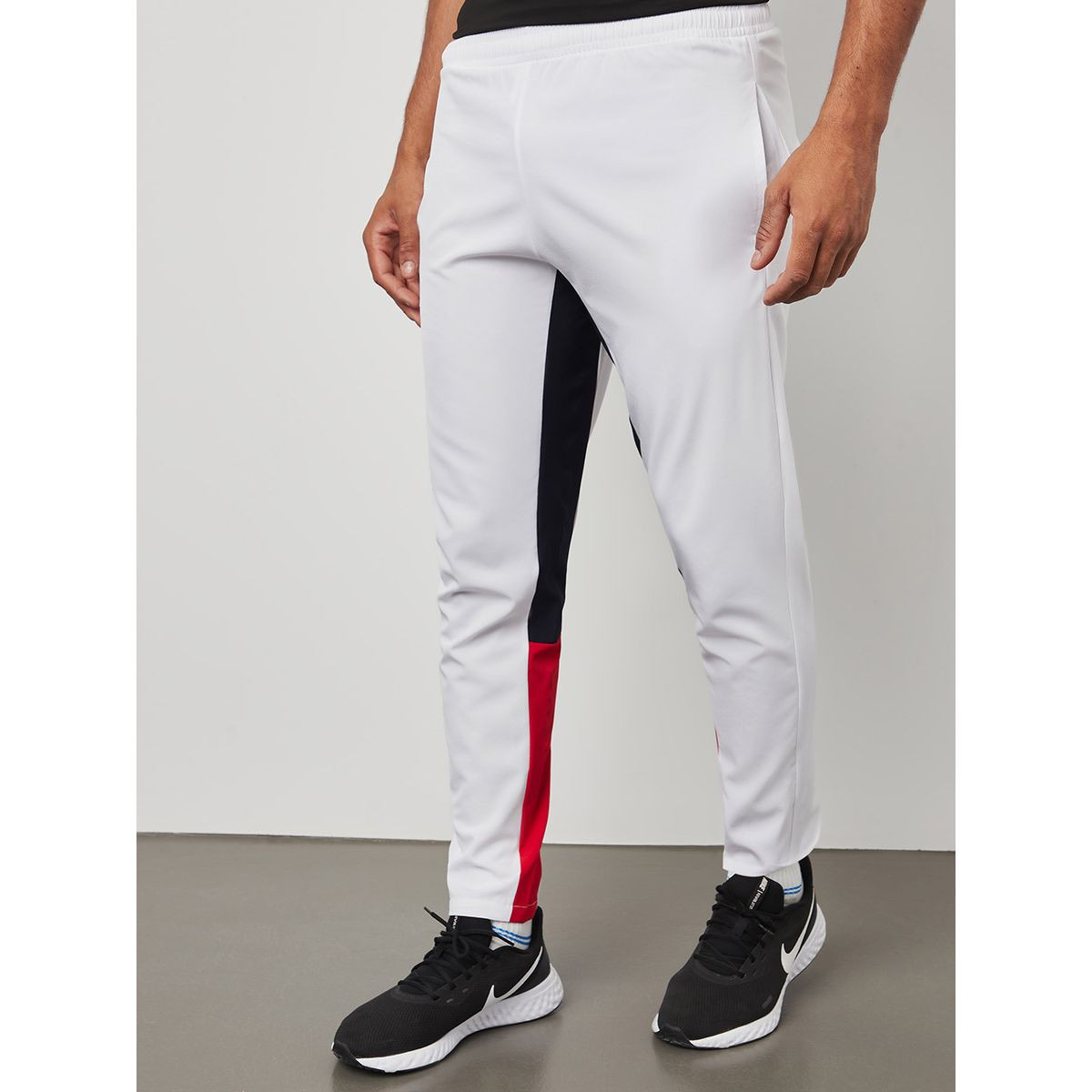 بنطال جوغر بقصة مريحة من ستايلي-men-clothing-sportswearandactivewear-bottoms-image-1
