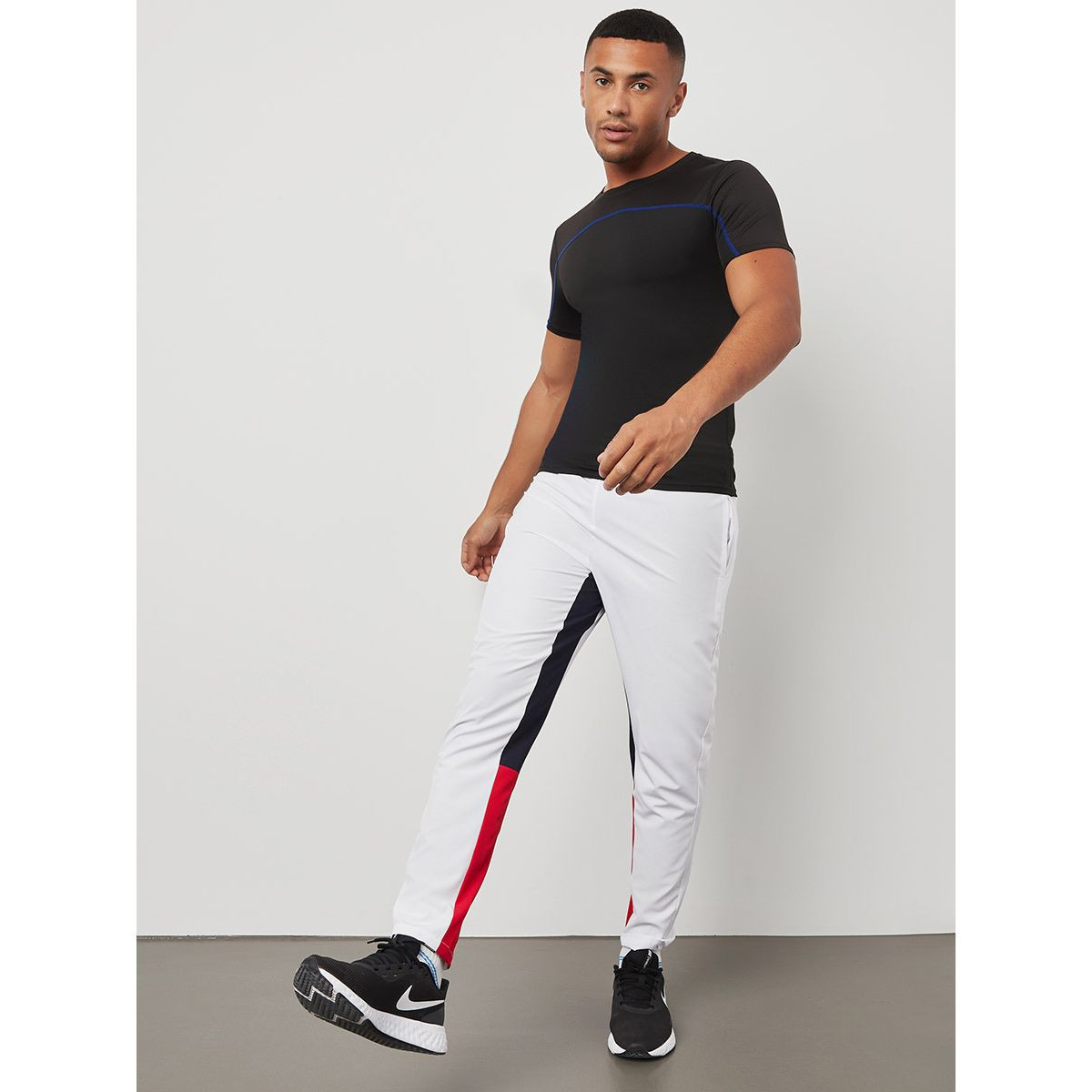 Styli Contrast Side Detail Active Jogger-men-clothing-sportswearandactivewear-bottoms-image-2