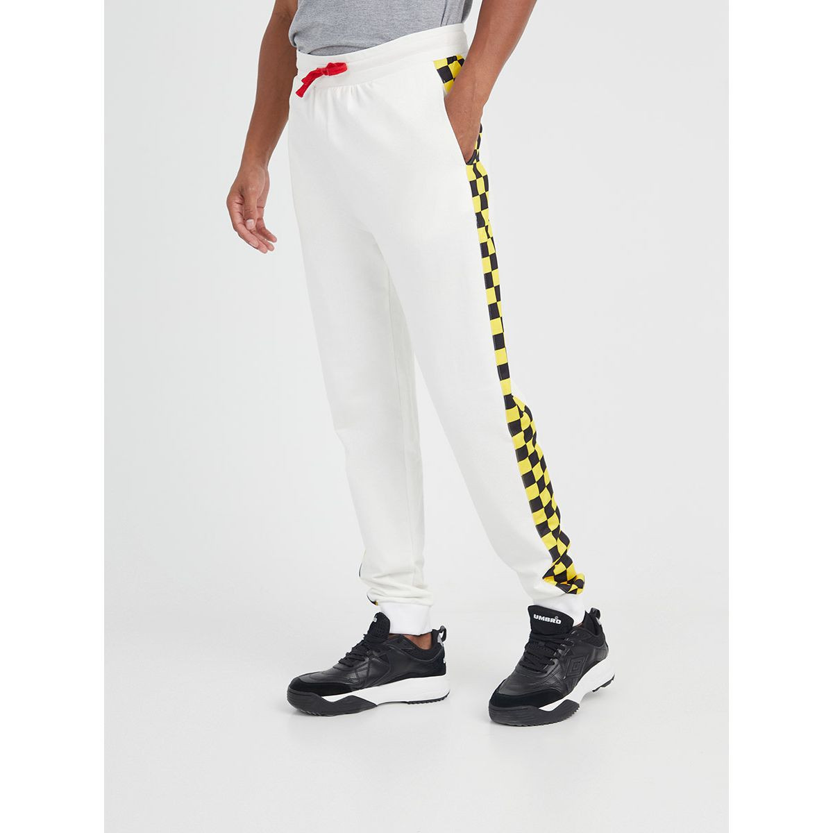بنطال رياضي بقصة عادية من ستايلي-men-clothing-bottoms-joggers-image-2