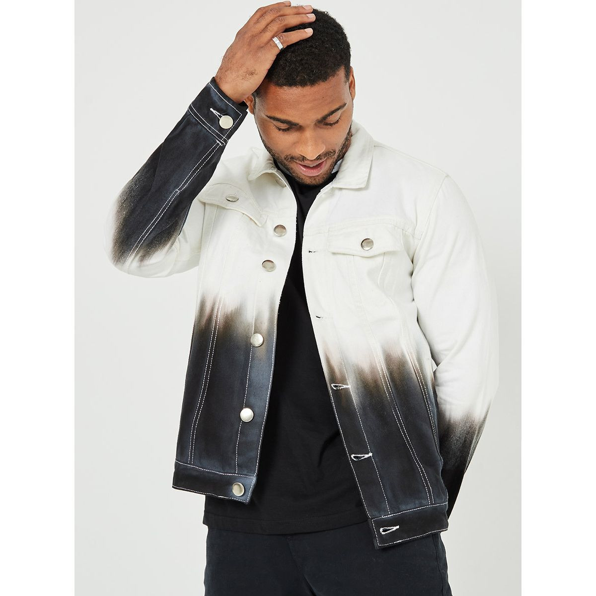 جاكيت دنيم مطبع بشعار من ستايلي-men-clothing-jacketsandblazers-jackets-image-1