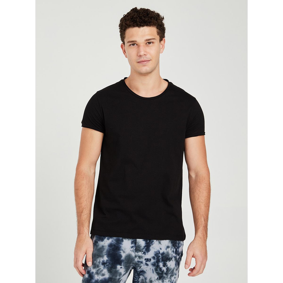 Styli Scoop Neck T-Shirt With Raw Neckline-men-clothing-tshirtsandpolos-tshirts-image-1