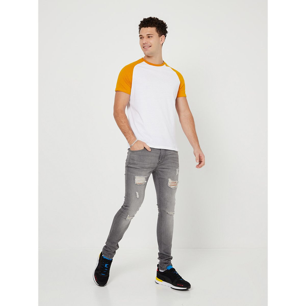 Styli Colorblock Raglan Sleeves Crew Neck Slim Fit T-shirt-men-clothing-tshirtsandpolos-tshirts-image-2