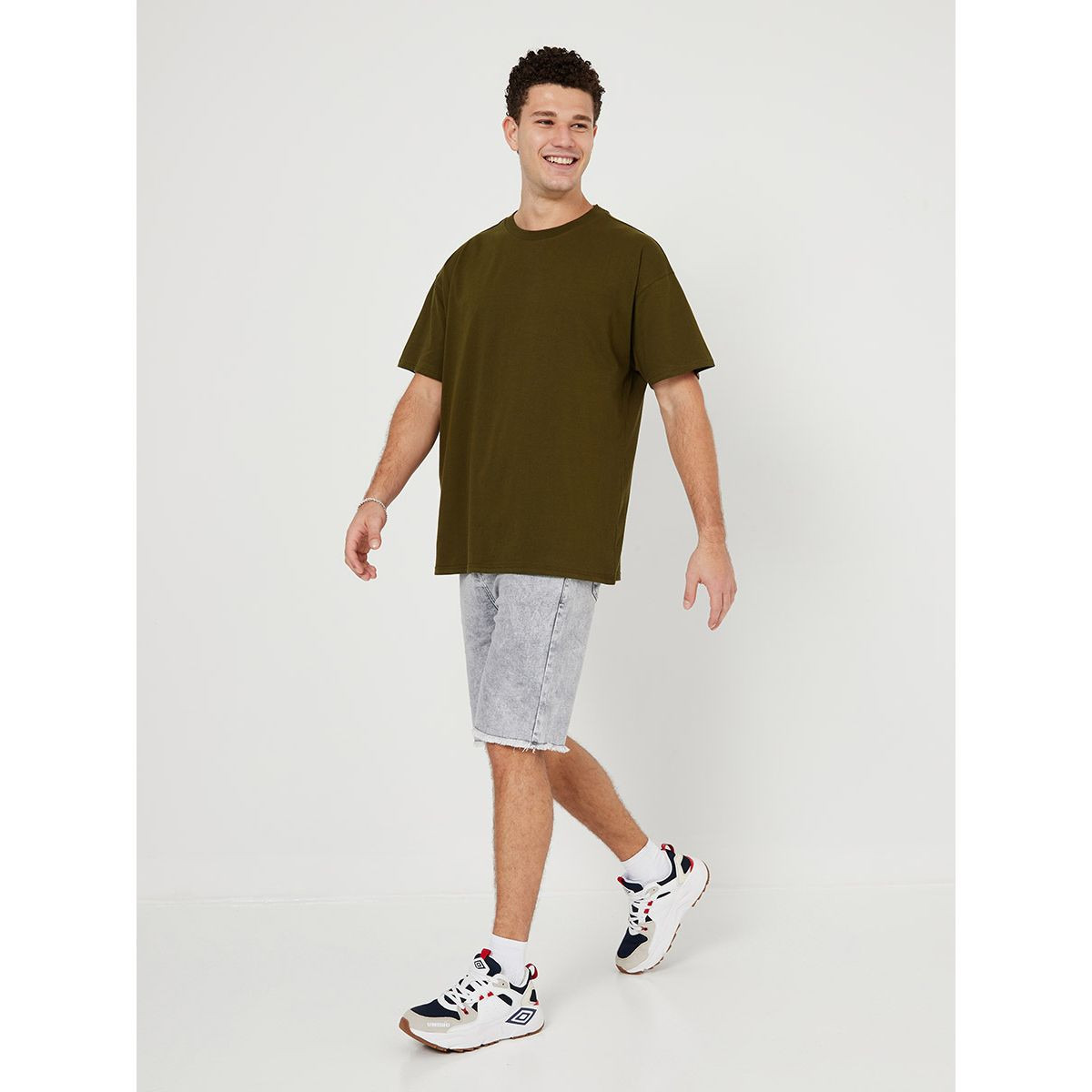 Styli Solid Crew Neck Oversized Cotton T-shirt-men-clothing-tshirtsandpolos-tshirts-image-2
