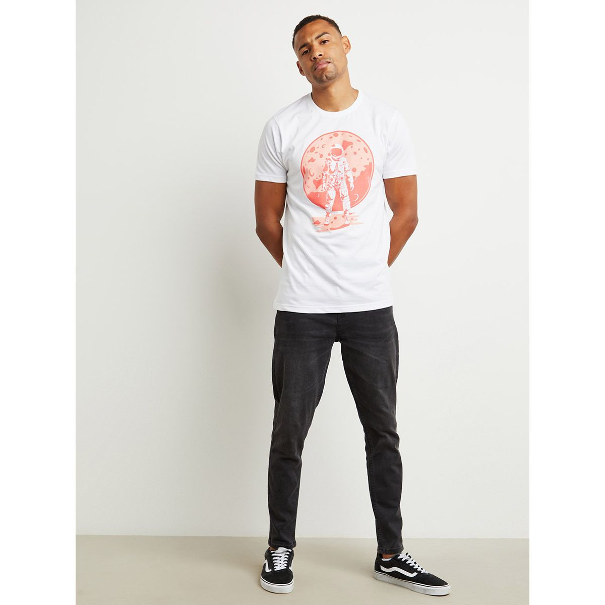 تيشيرت بقصة سليم فت من ستايلي-men-clothing-tshirtsandpolos-tshirts-image-2