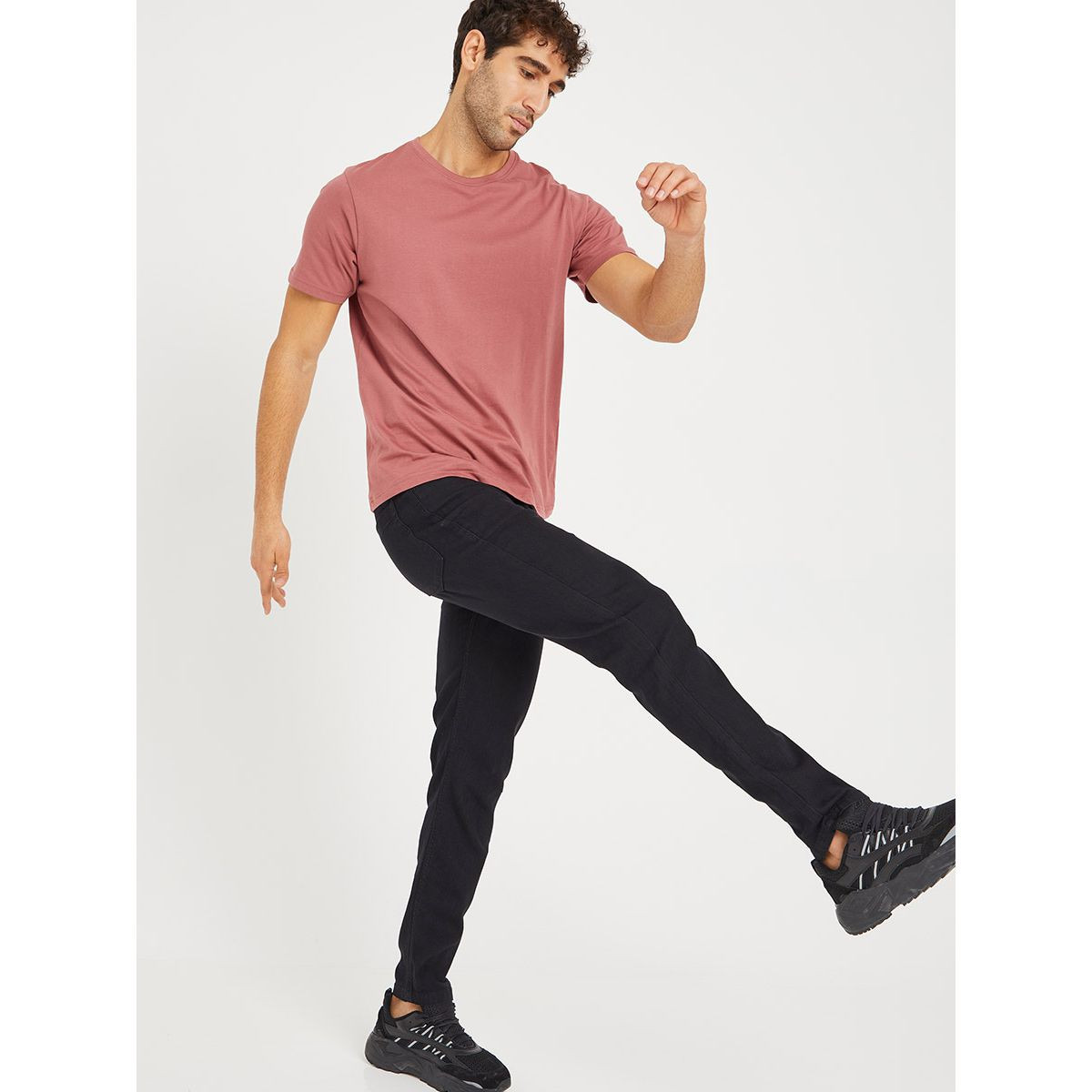 Styli Basic Skinny Fit Jeans-men-clothing-bottoms-jeans-image-2