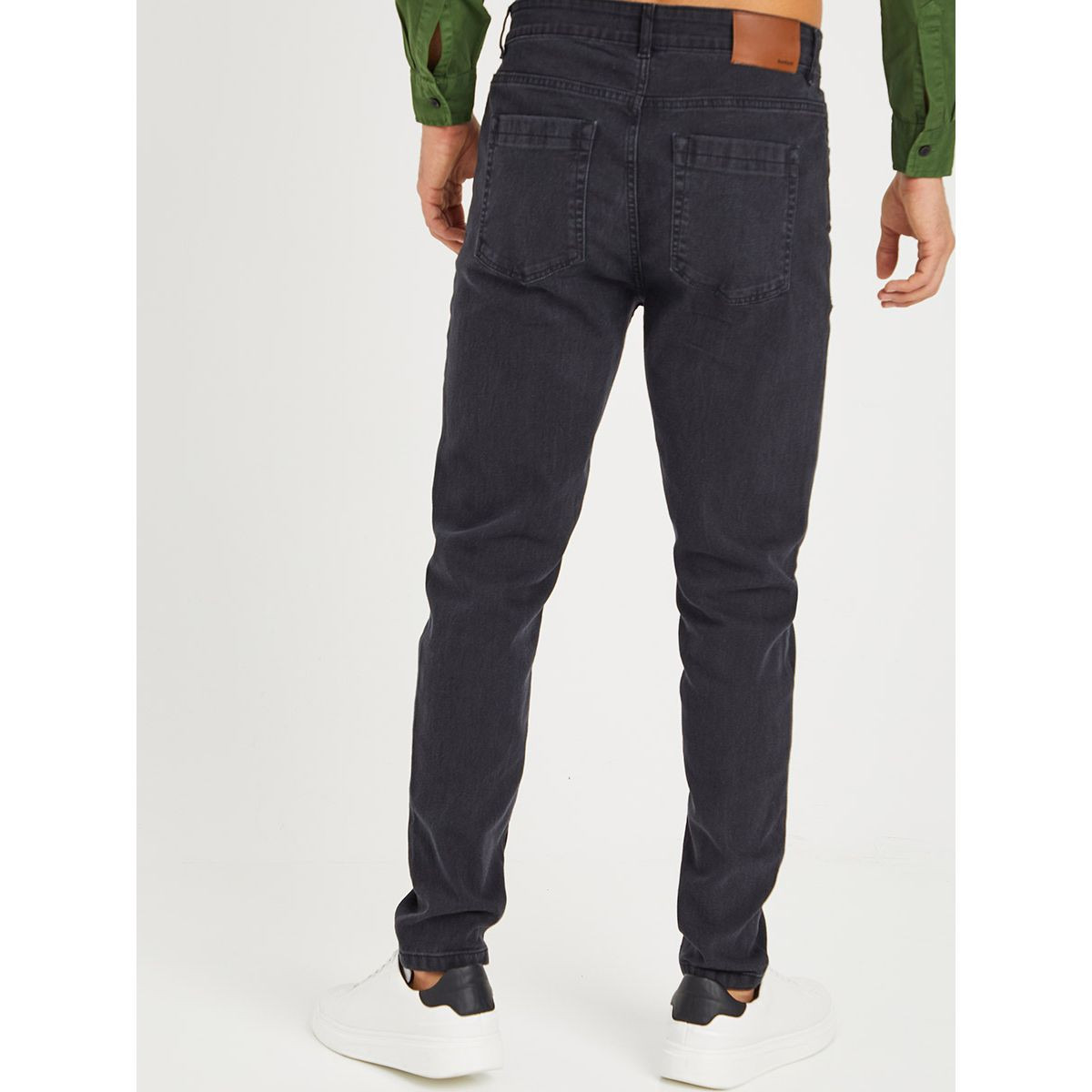 Styli Solid Regular Fit Jeans with Pocket Construct-men-clothing-jeans-image-4