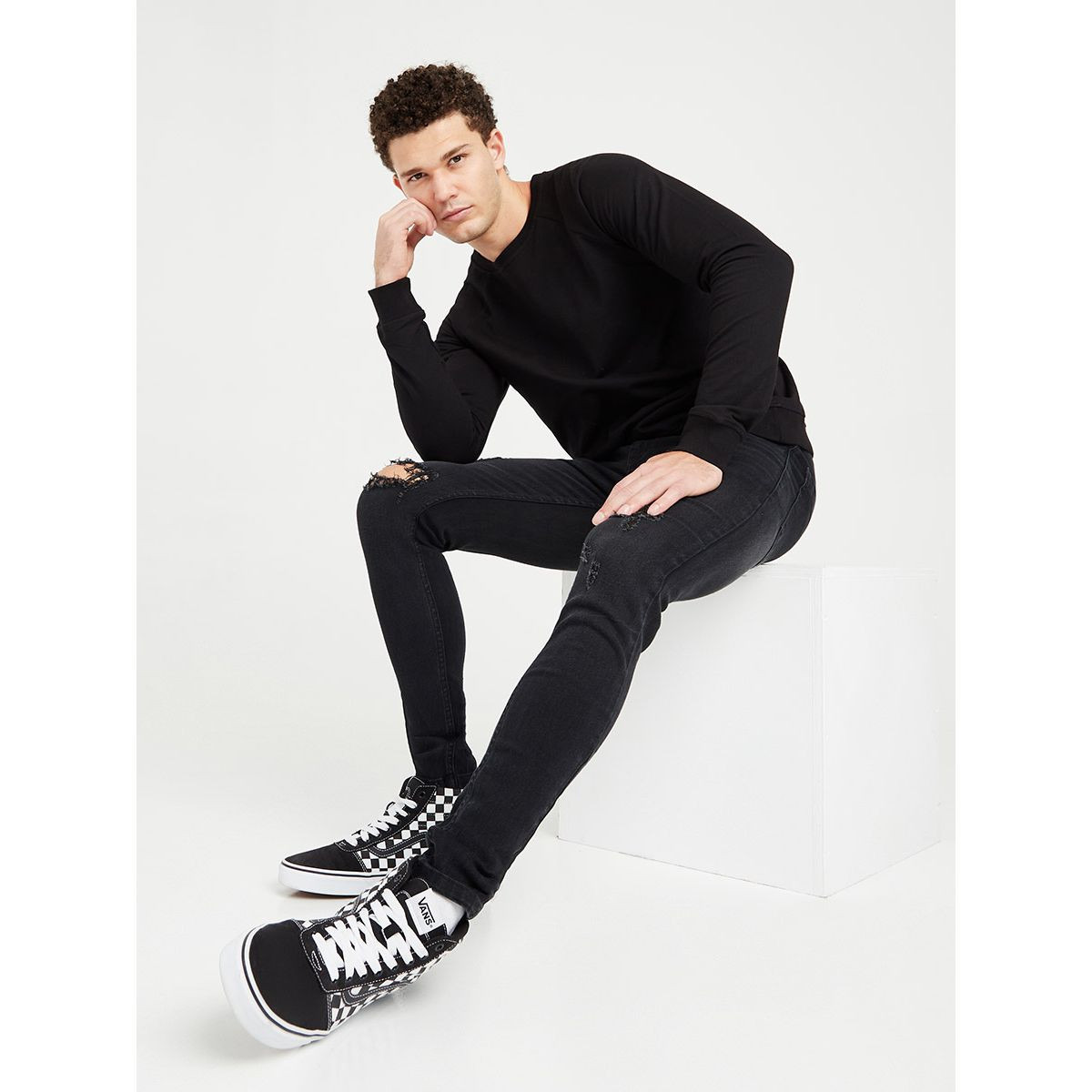 جينز بقصة سليم فت من ستايلي-men-clothing-bottoms-jeans-image-2
