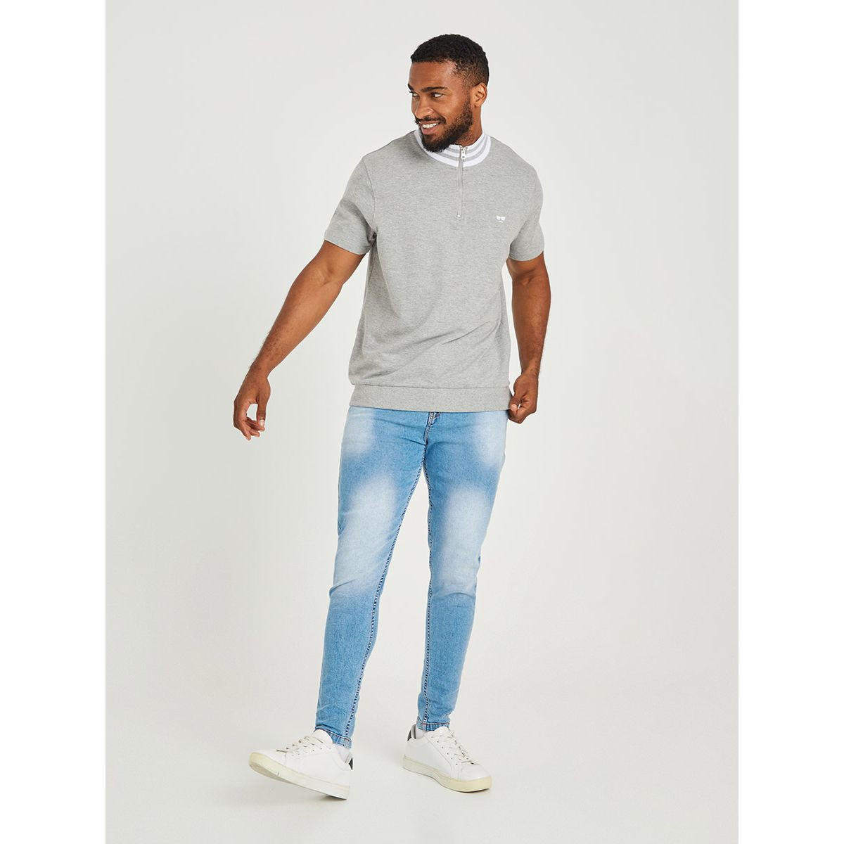 Styli Short Sleeves Half Zip Closure Sweatshirt-men-winterwear-hoodiesandsweatshirts-image-2
