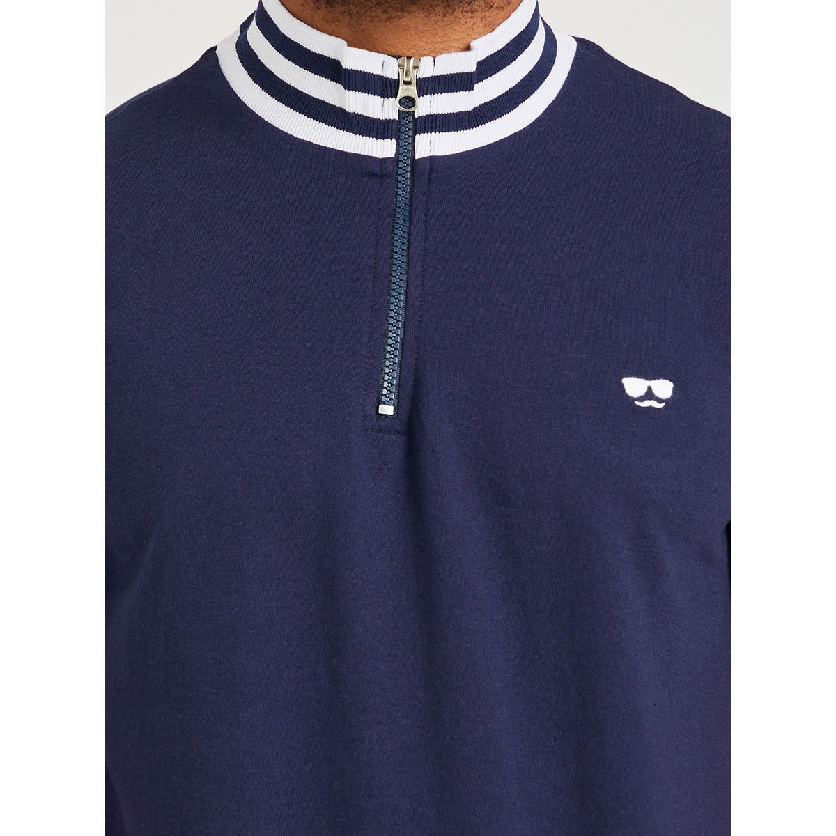 Styli Short Sleeves Half Zip Closure Sweatshirt-men-winterwear-hoodiesandsweatshirts-image-3