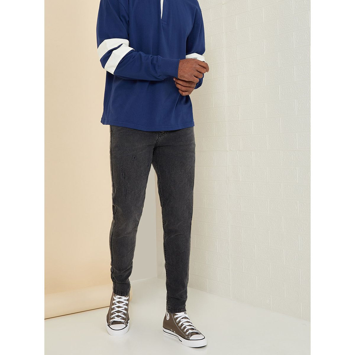 Styli Skinny Fit Washed Jeans with Light Distress Detail-men-clothing-bottoms-jeans-image-1